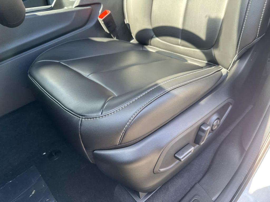 new 2025 Jeep Grand Cherokee car, priced at $46,089