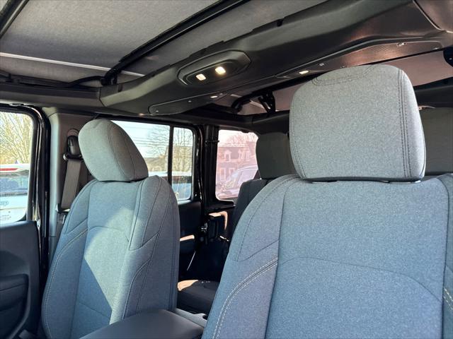 new 2025 Jeep Wrangler car, priced at $40,722
