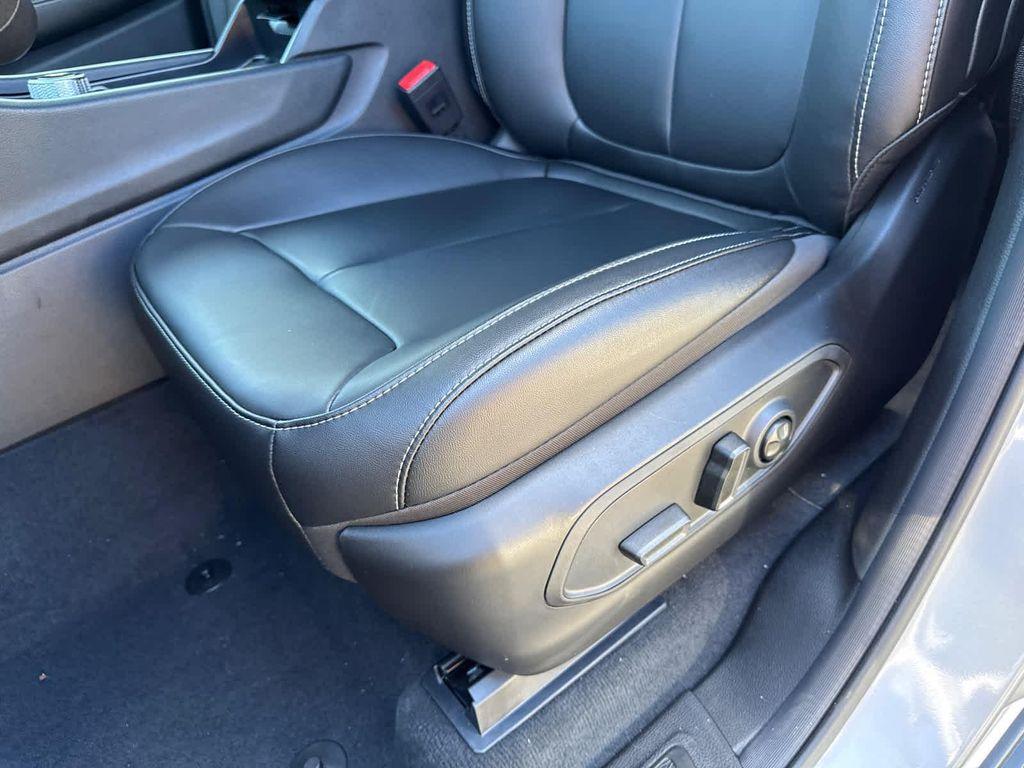 new 2025 Jeep Grand Cherokee car, priced at $45,964