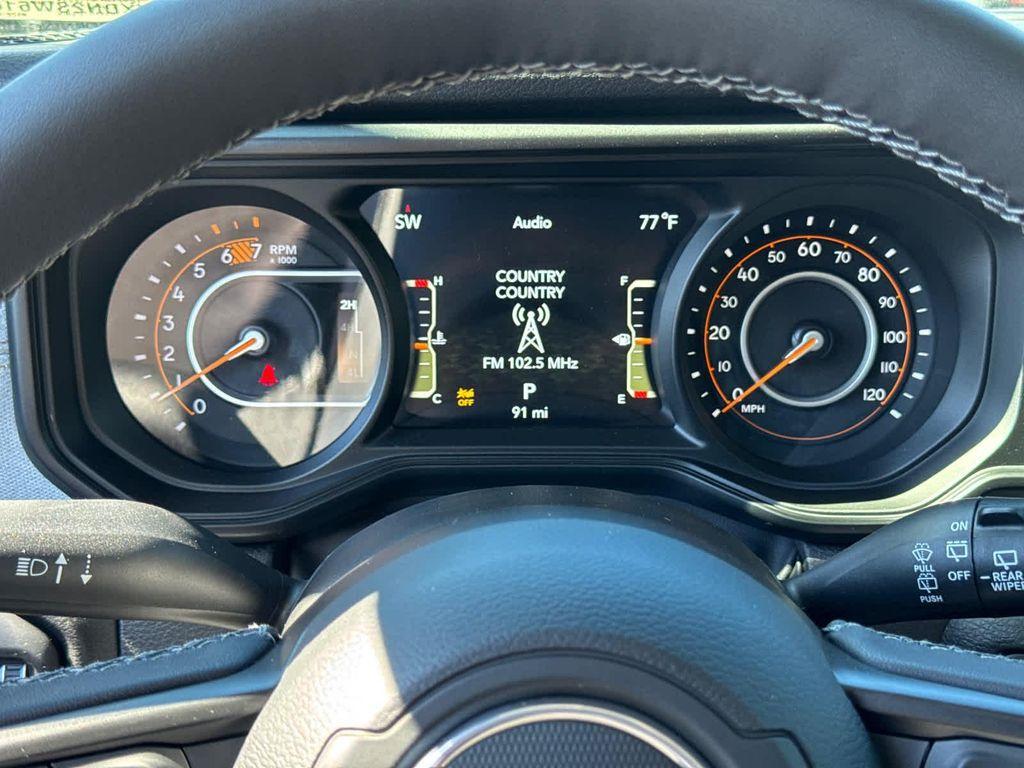 new 2025 Jeep Wrangler car, priced at $42,985