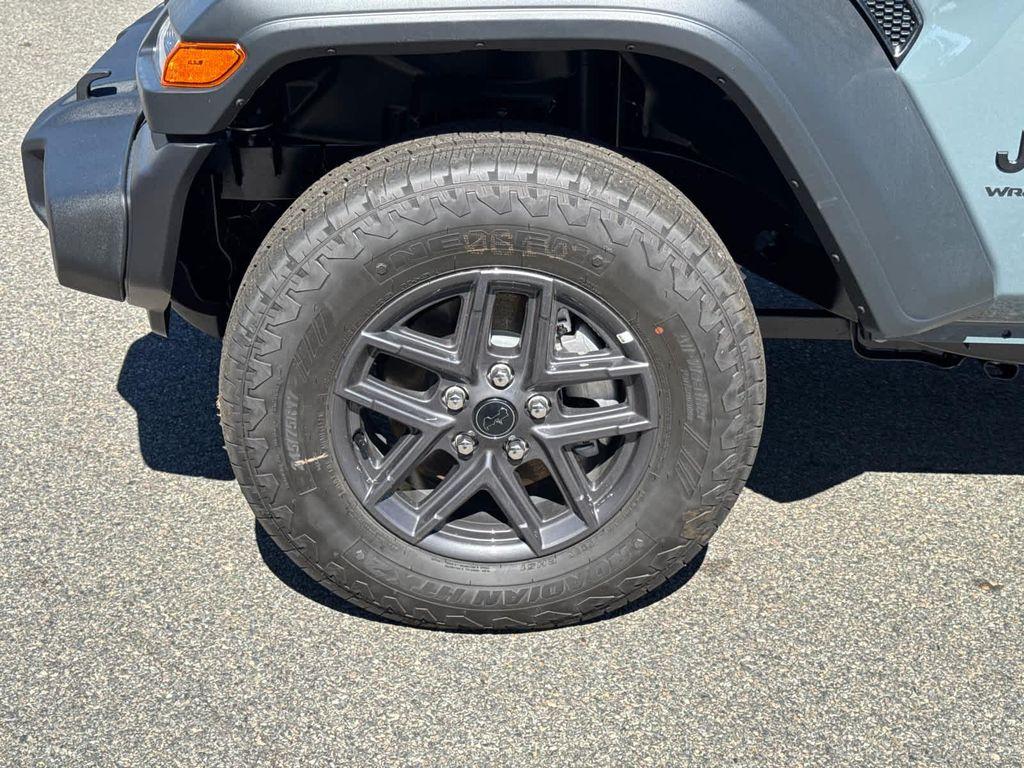 new 2025 Jeep Wrangler car, priced at $42,985