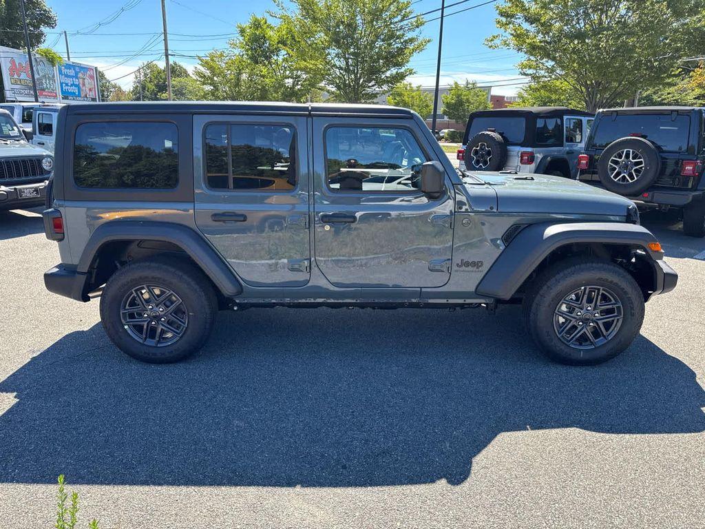 new 2025 Jeep Wrangler car, priced at $42,985