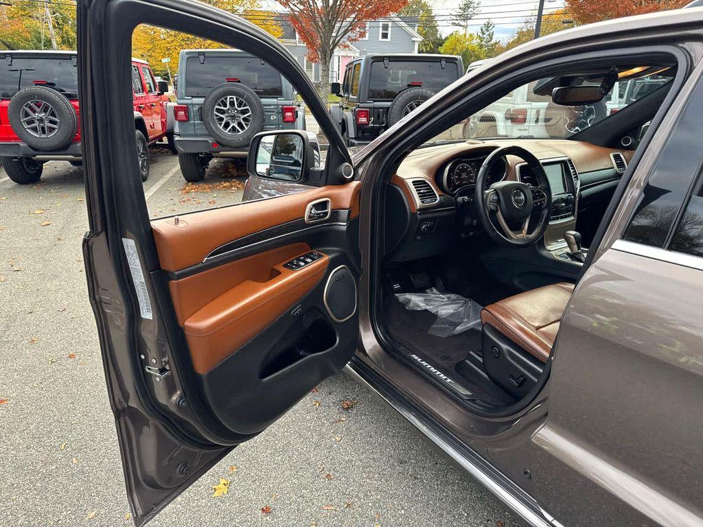 used 2017 Jeep Grand Cherokee car, priced at $21,300