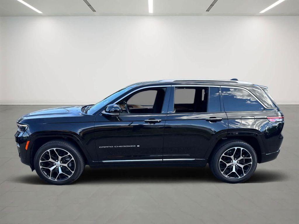 used 2022 Jeep Grand Cherokee car, priced at $45,900