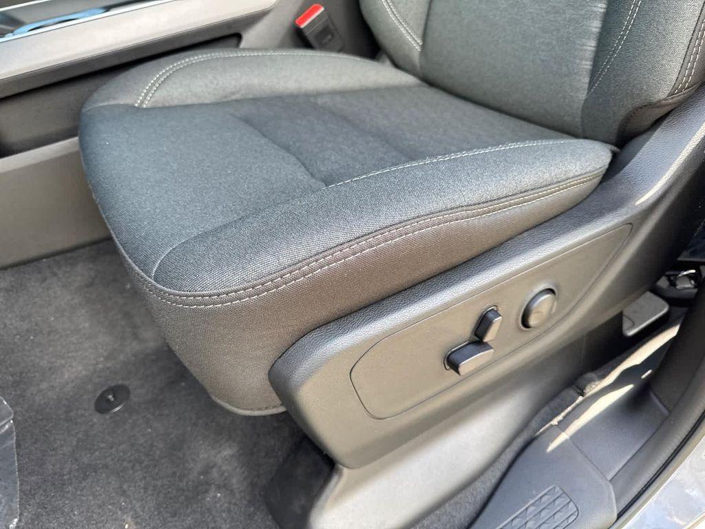 new 2025 Ram 1500 car, priced at $49,413