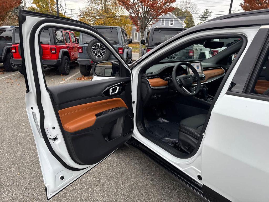 used 2024 Jeep Compass car, priced at $26,998
