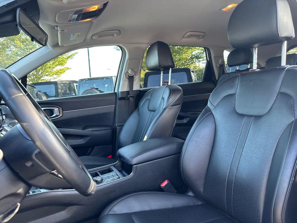 used 2022 Kia Sorento car, priced at $24,400