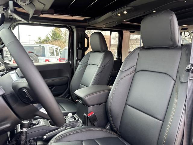 new 2025 Jeep Wrangler car, priced at $54,013