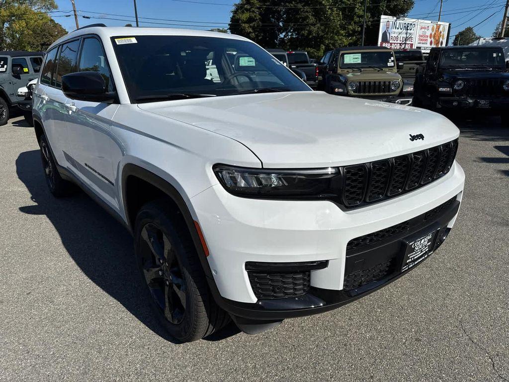 new 2025 Jeep Grand Cherokee L car, priced at $52,369