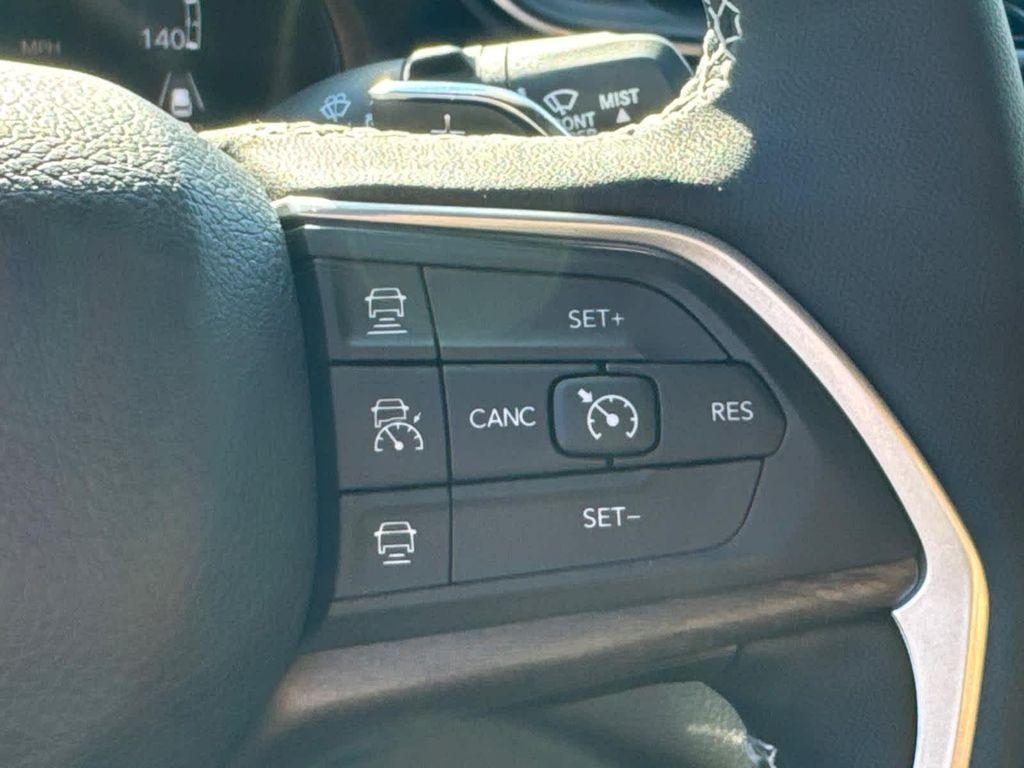 new 2025 Jeep Grand Cherokee L car, priced at $52,369