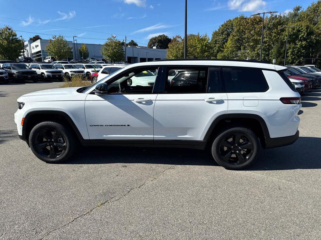 new 2025 Jeep Grand Cherokee L car, priced at $52,369