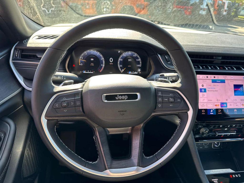 new 2025 Jeep Grand Cherokee L car, priced at $52,369