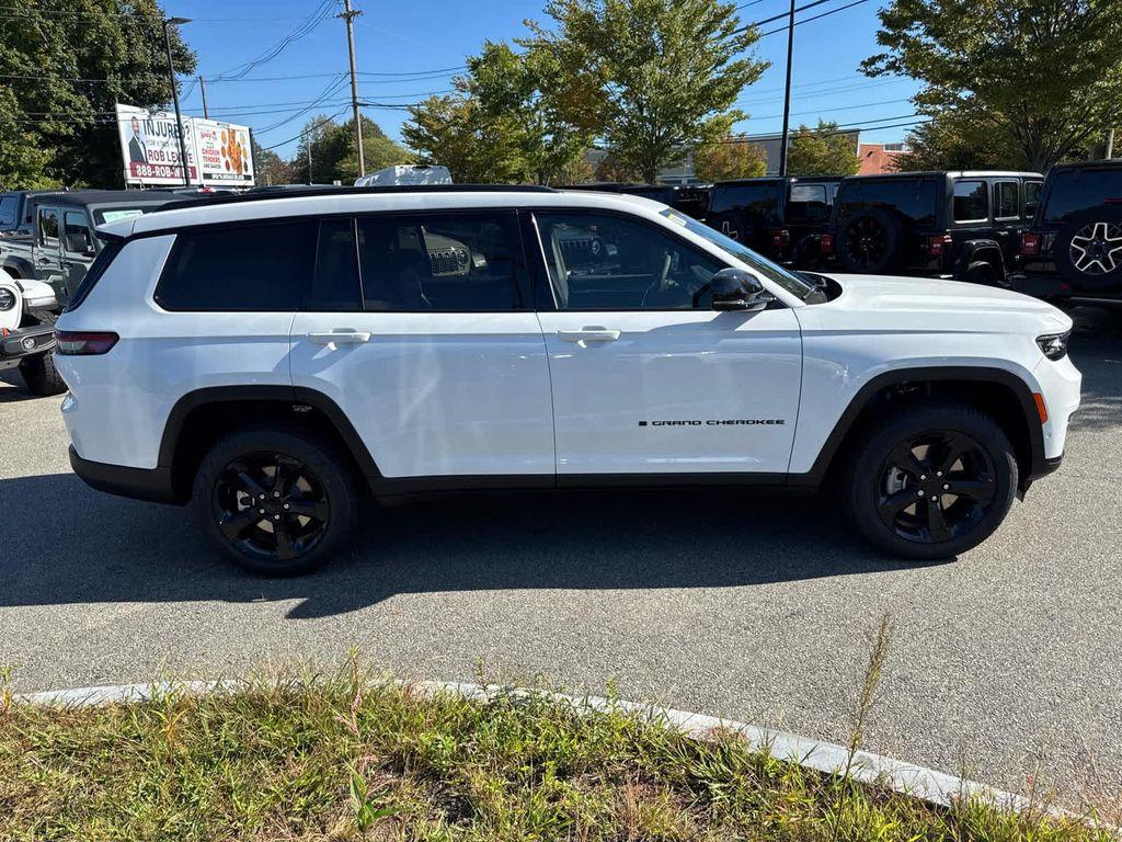 new 2025 Jeep Grand Cherokee L car, priced at $52,369