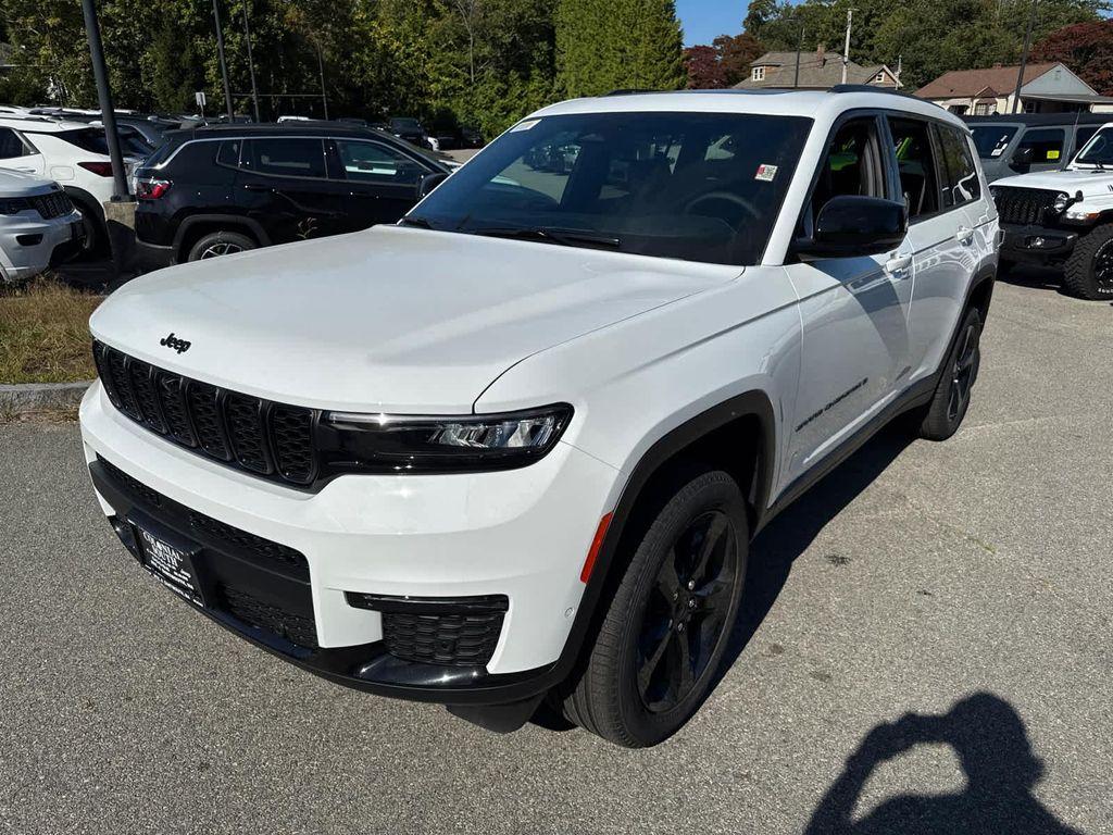 new 2025 Jeep Grand Cherokee L car, priced at $52,369