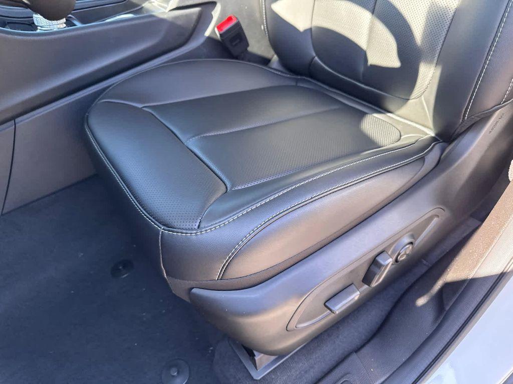 new 2025 Jeep Grand Cherokee L car, priced at $52,369