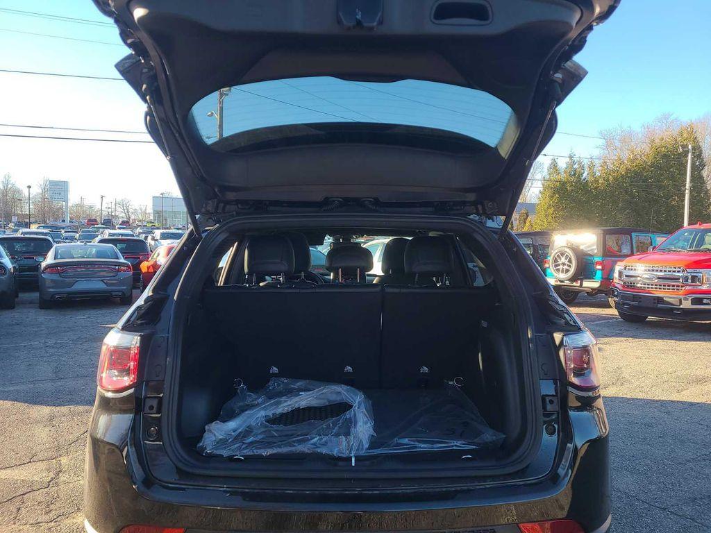 new 2024 Jeep Compass car, priced at $36,909