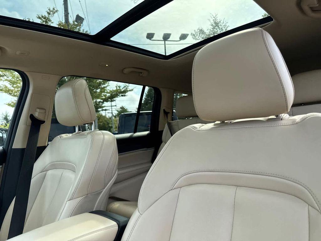 used 2022 Jeep Grand Cherokee L car, priced at $29,200