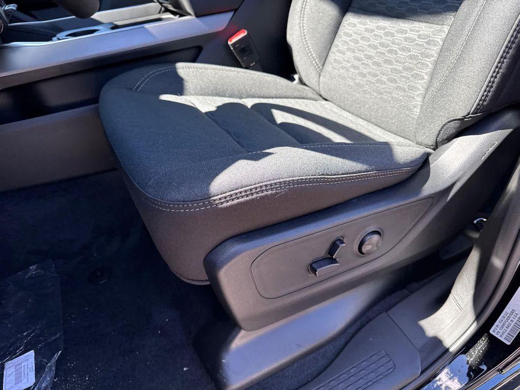 new 2025 Ram 1500 car, priced at $49,371