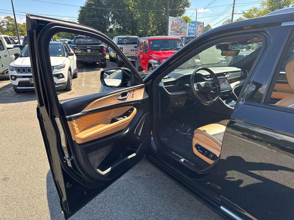 used 2022 Jeep Grand Cherokee car, priced at $40,400