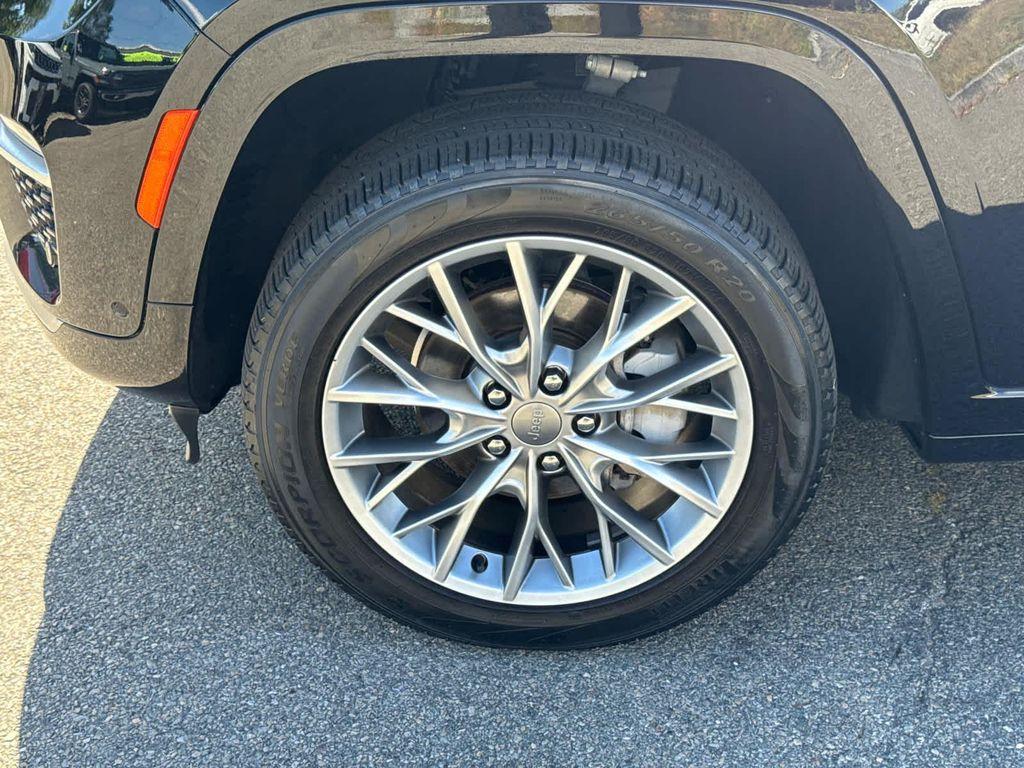 used 2022 Jeep Grand Cherokee car, priced at $40,400