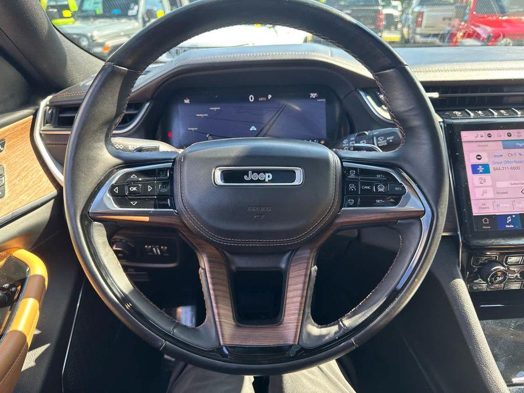 used 2022 Jeep Grand Cherokee car, priced at $40,400