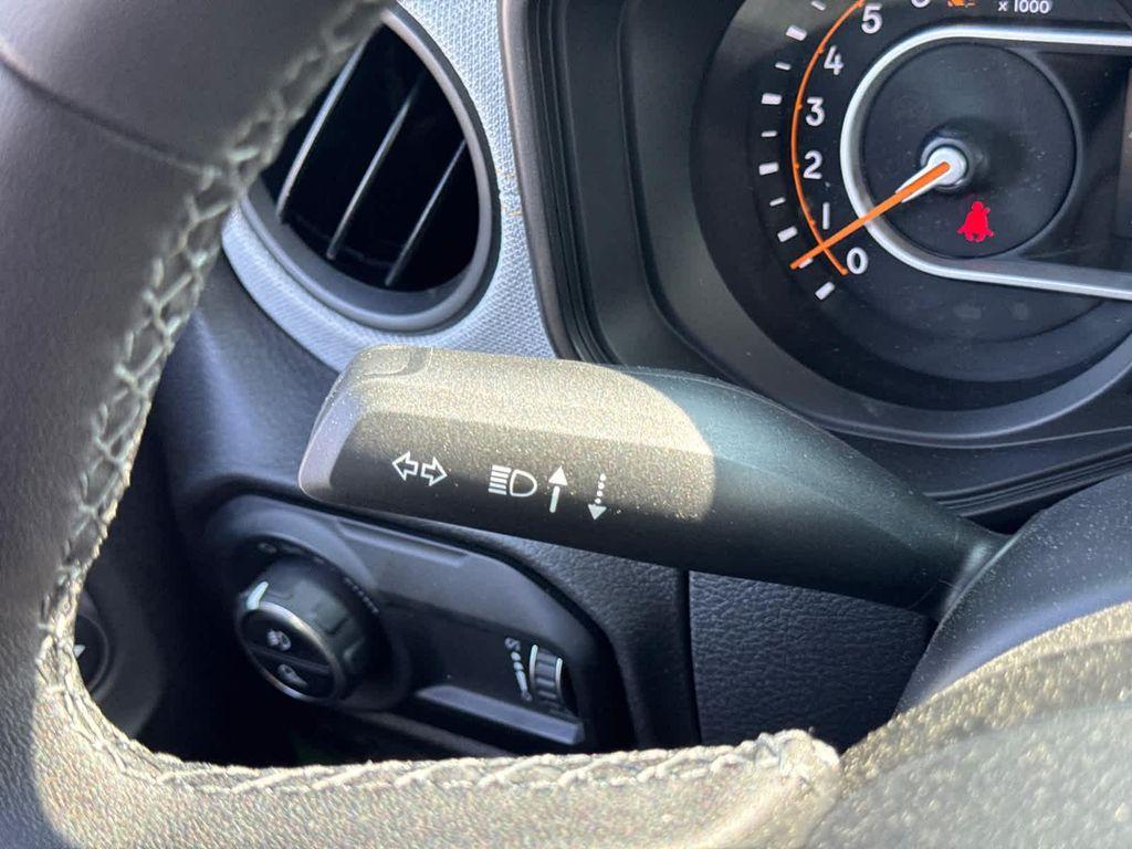 new 2025 Jeep Gladiator car, priced at $45,633