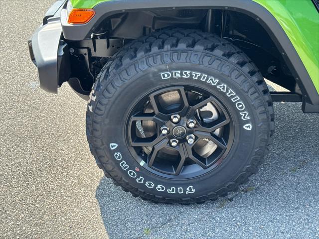 new 2025 Jeep Gladiator car, priced at $43,960