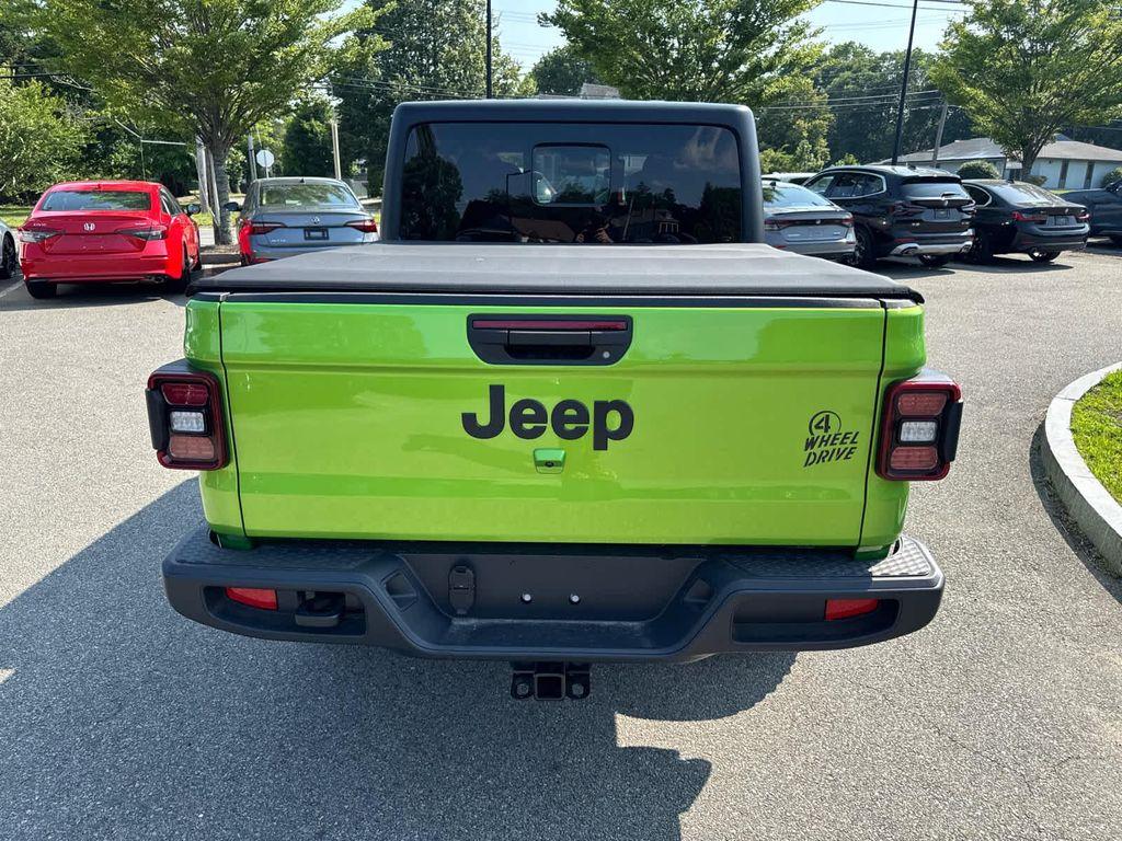 new 2025 Jeep Gladiator car, priced at $45,633