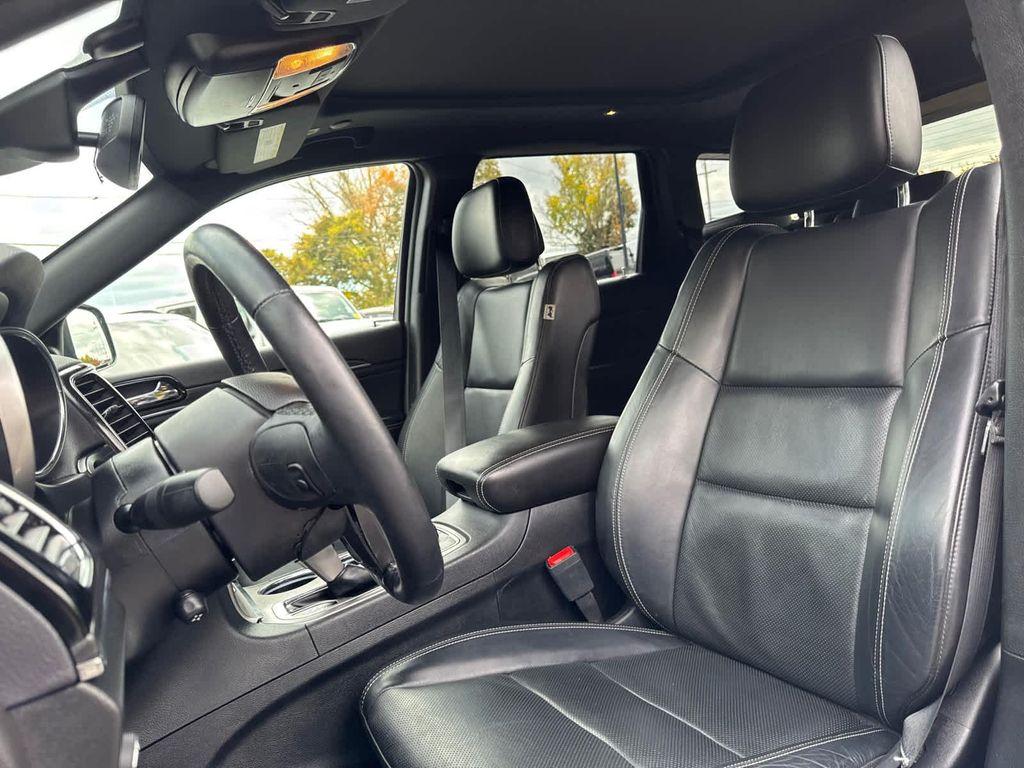 used 2021 Jeep Grand Cherokee car, priced at $27,900