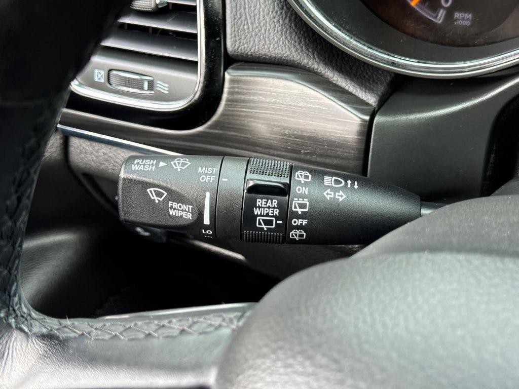 used 2021 Jeep Grand Cherokee car, priced at $27,900