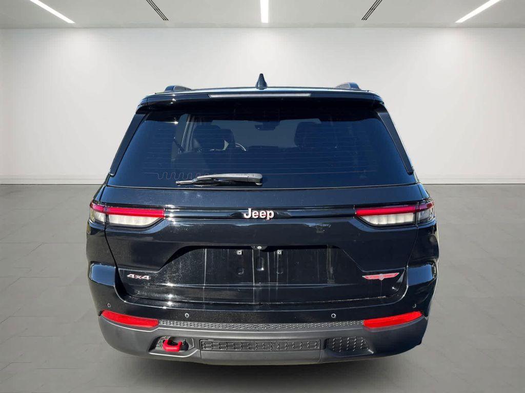 used 2022 Jeep Grand Cherokee car, priced at $37,989