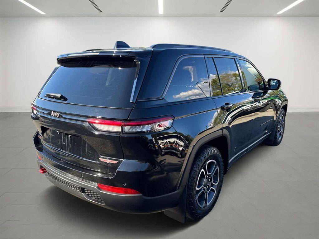 used 2022 Jeep Grand Cherokee car, priced at $37,989