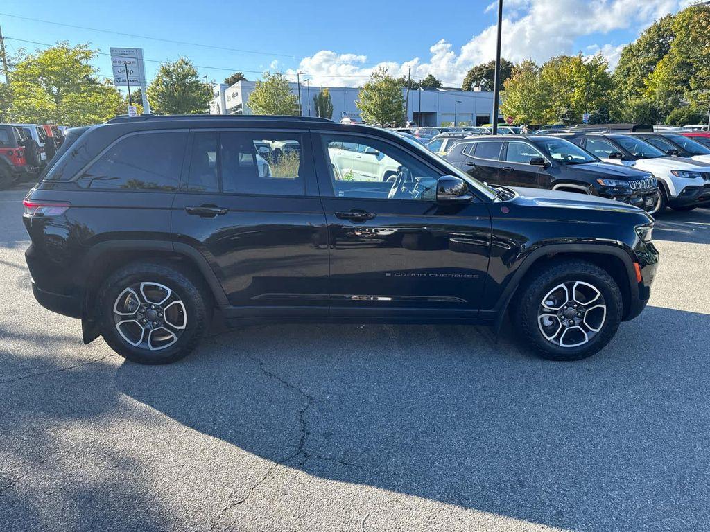 used 2022 Jeep Grand Cherokee car, priced at $37,989