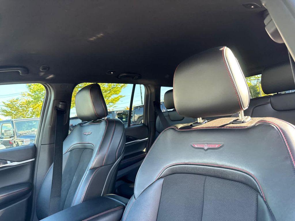 used 2022 Jeep Grand Cherokee car, priced at $37,989