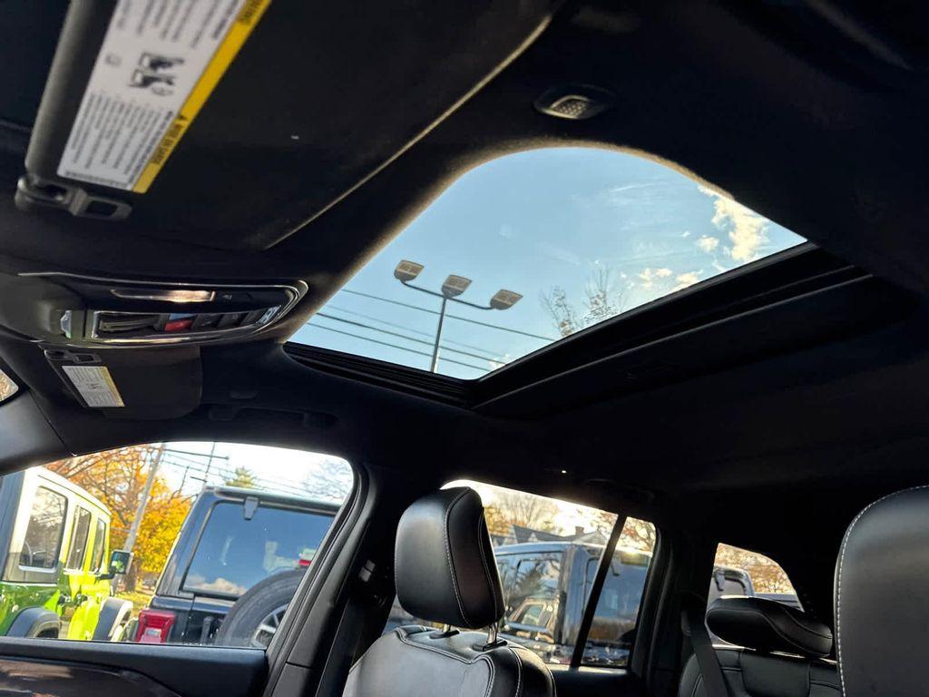 used 2023 Jeep Grand Cherokee car, priced at $30,400