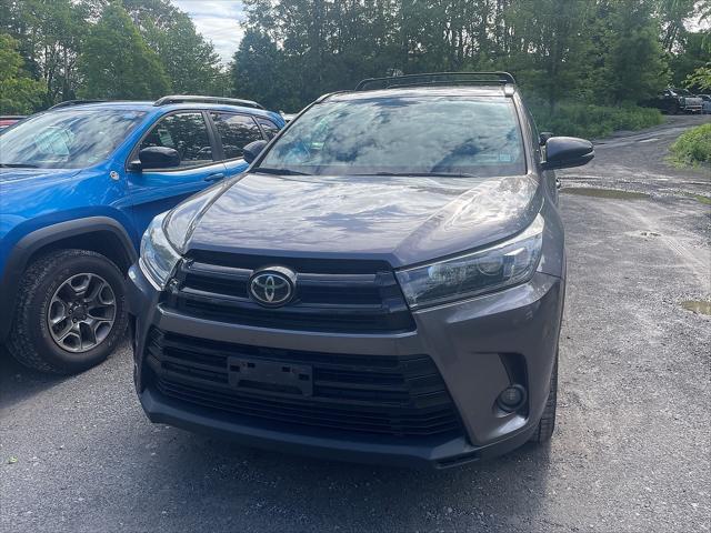 used 2019 Toyota Highlander car, priced at $19,490