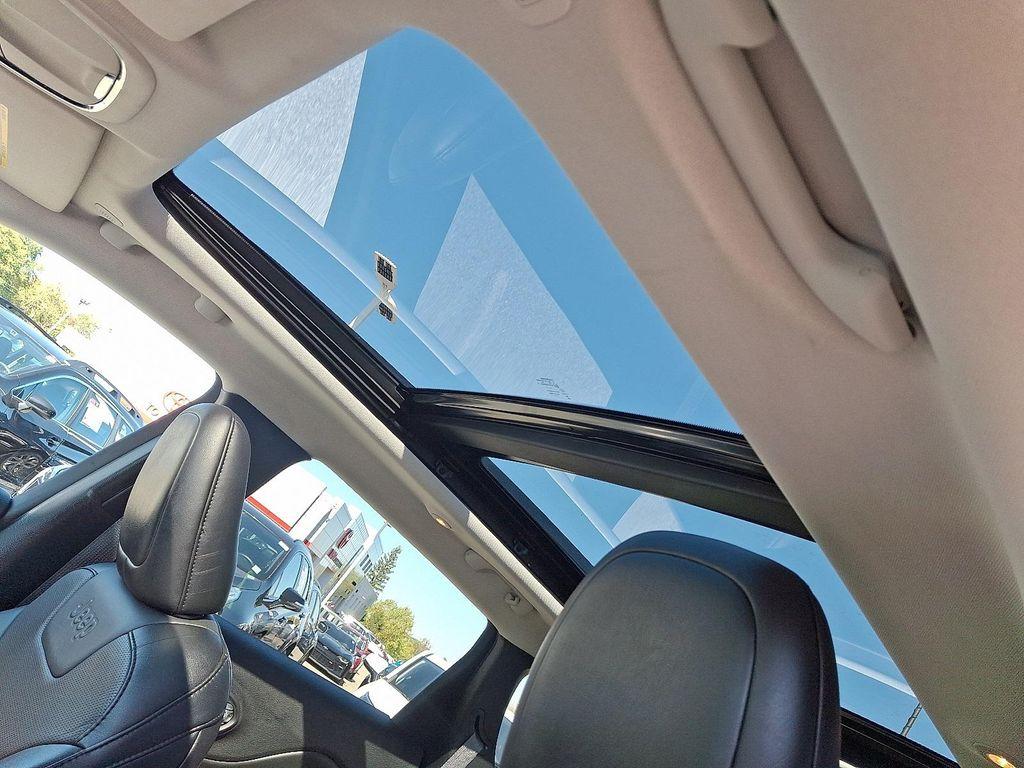 used 2022 Jeep Cherokee car, priced at $23,491