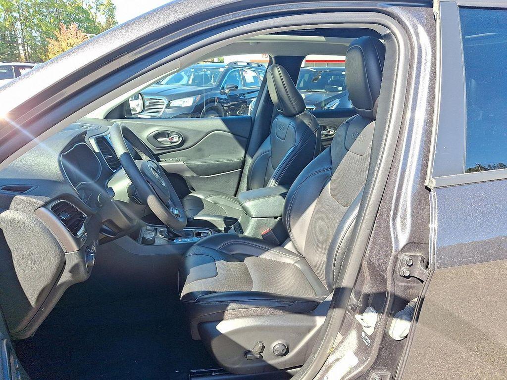 used 2022 Jeep Cherokee car, priced at $23,491