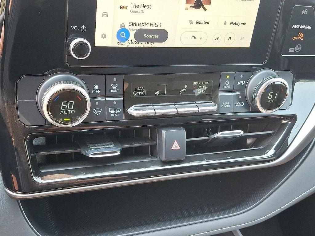 used 2023 Toyota Highlander car, priced at $33,992