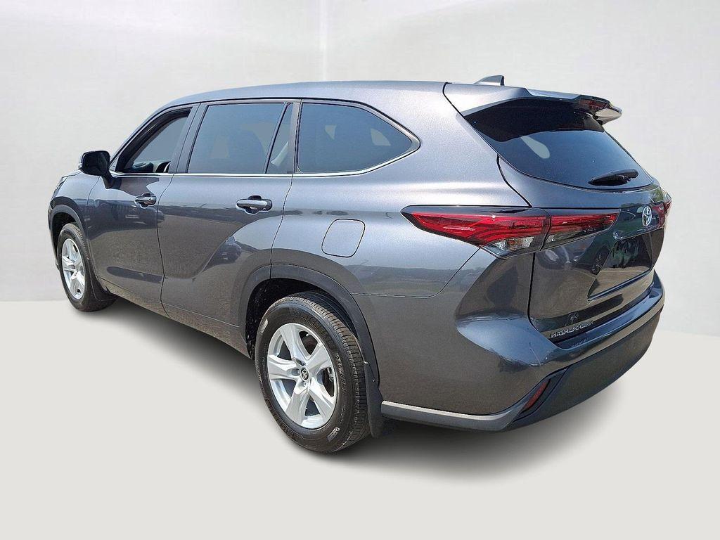 used 2023 Toyota Highlander car, priced at $33,992