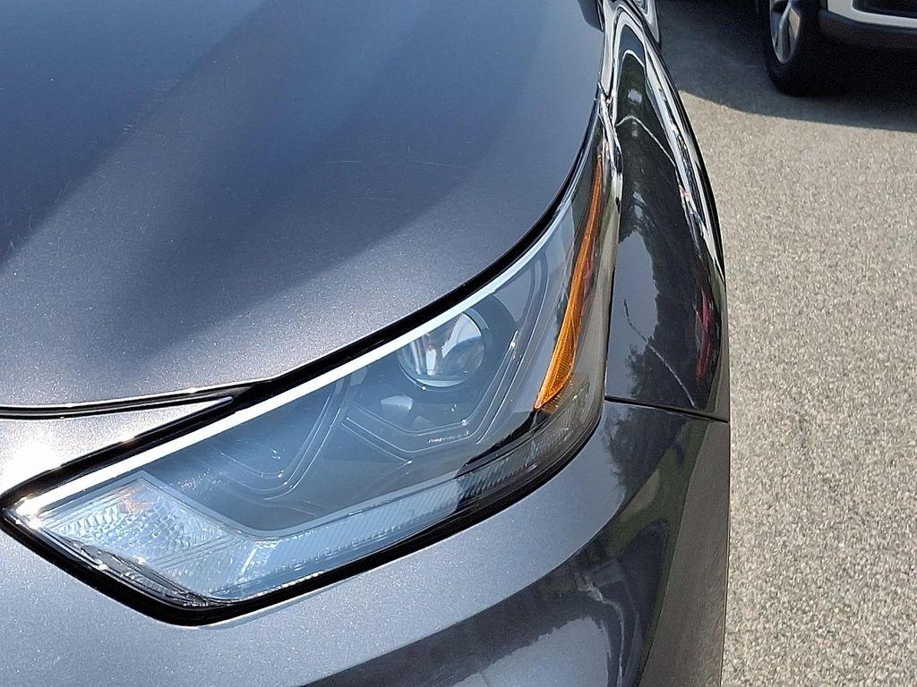 used 2023 Toyota Highlander car, priced at $33,992
