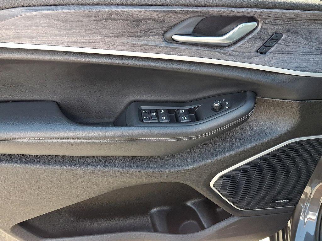 used 2022 Jeep Grand Cherokee L car, priced at $32,991