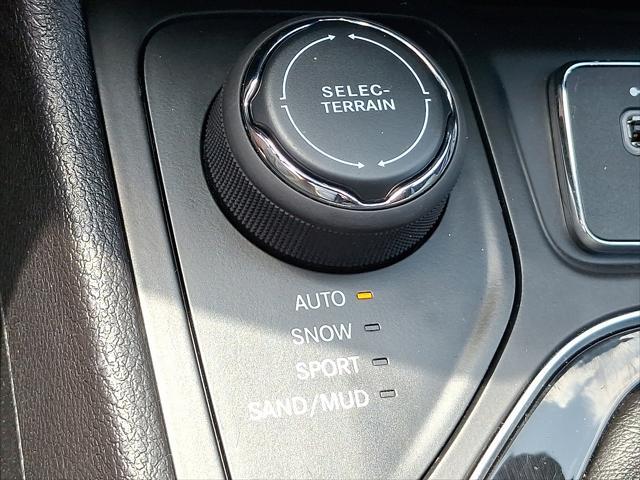 used 2019 Jeep Cherokee car, priced at $16,992
