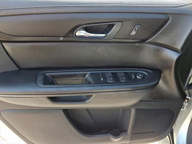 used 2015 Chevrolet Traverse car, priced at $9,792