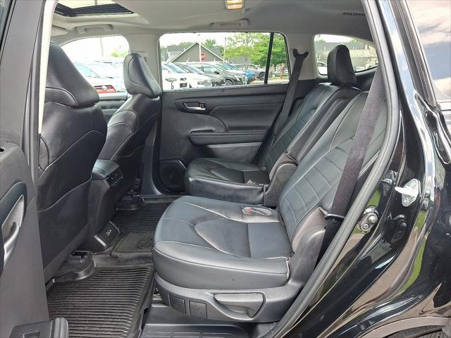 used 2023 Toyota Highlander car, priced at $39,491