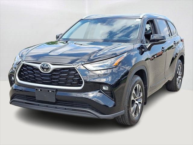 used 2023 Toyota Highlander car, priced at $39,491