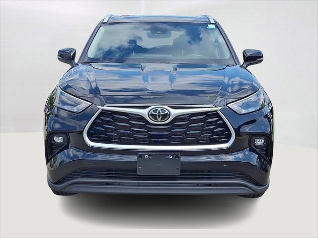 used 2023 Toyota Highlander car, priced at $39,491