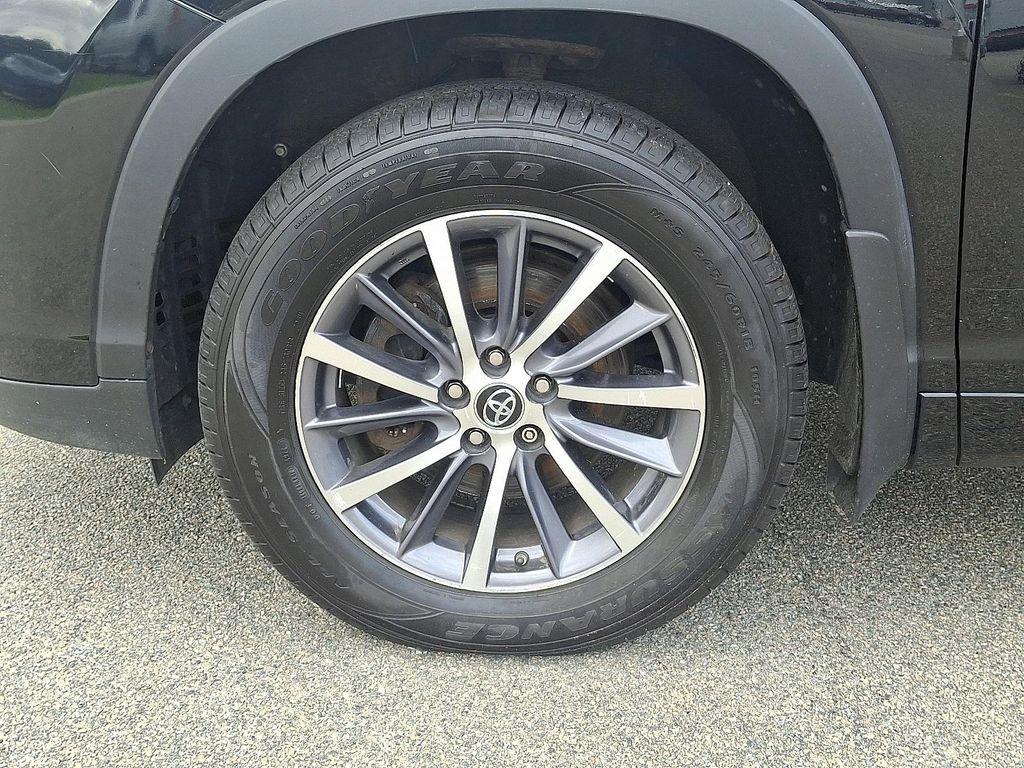 used 2017 Toyota Highlander Hybrid car, priced at $16,494