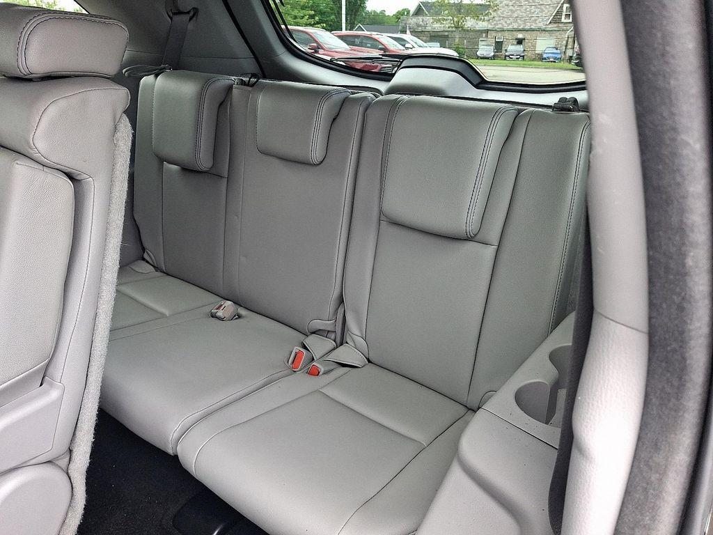 used 2017 Toyota Highlander Hybrid car, priced at $16,494