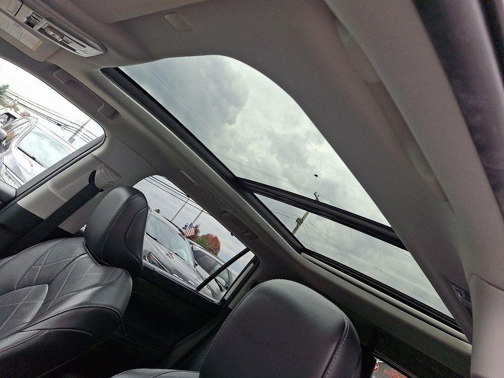 used 2022 Toyota Highlander car, priced at $39,990